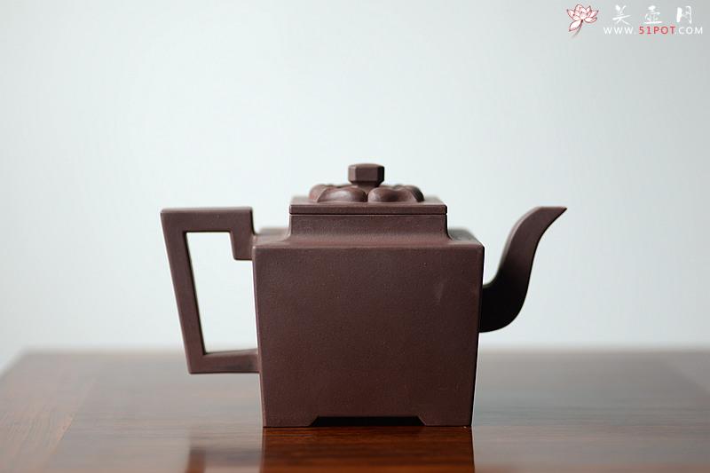 紫砂壶图片：托款仿老壶 清乾隆风格 全手四方 欣赏 - 美壶网