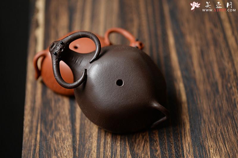 紫砂壶图片：施奇华最新文房水滴 好玩的茶宠 ~一对水牛o(∩_∩)o  - 美壶网