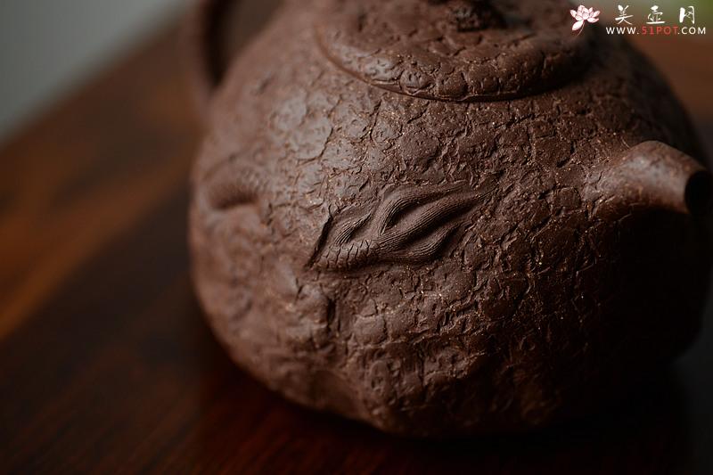 紫砂壶图片：古拙大气  全手游龙龚春 谢多莲最新作品 - 美壶网