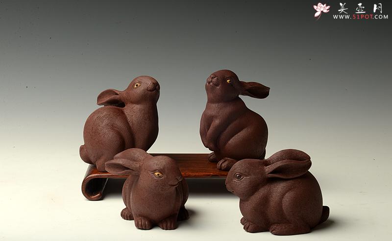 紫砂壶图片：神态细腻 精品茶宠 栩栩如生 精制版的拉毛兔兔一套 - 美壶网