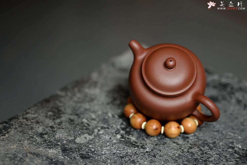 紫砂壶图片：美壶特惠 俞欣荣新作 挺拔俊秀 黄龙山底槽青之古风 实用精品 - 美壶网