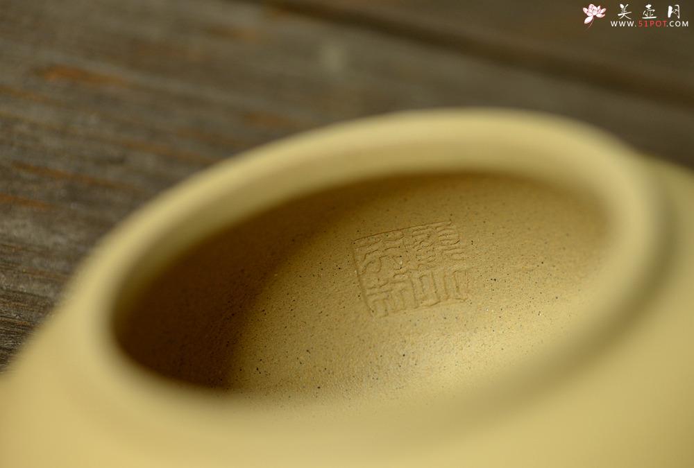 紫砂壶图片： 饱满素雅  温润如玉 全手三足水平  - 美壶网