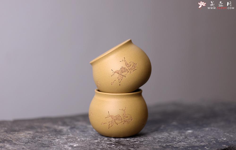 紫砂壶图片：曲峰闻香杯 原矿本山绿泥 刻绘蜗牛 - 美壶网