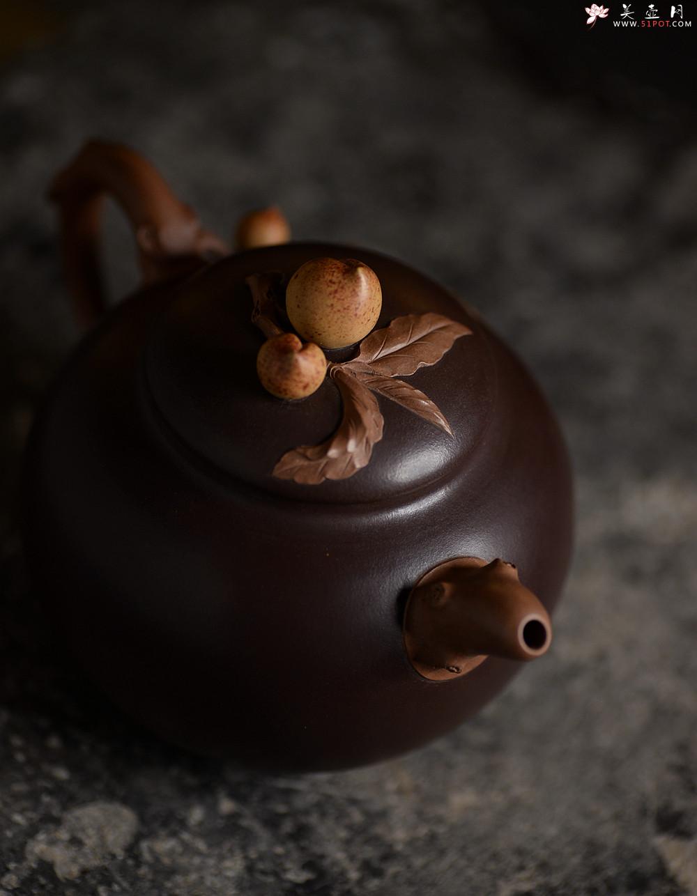 紫砂壶图片：原创作品 孙伟强张新亚合作 寿桃 饱满大气 贴叶精湛 - 美壶网