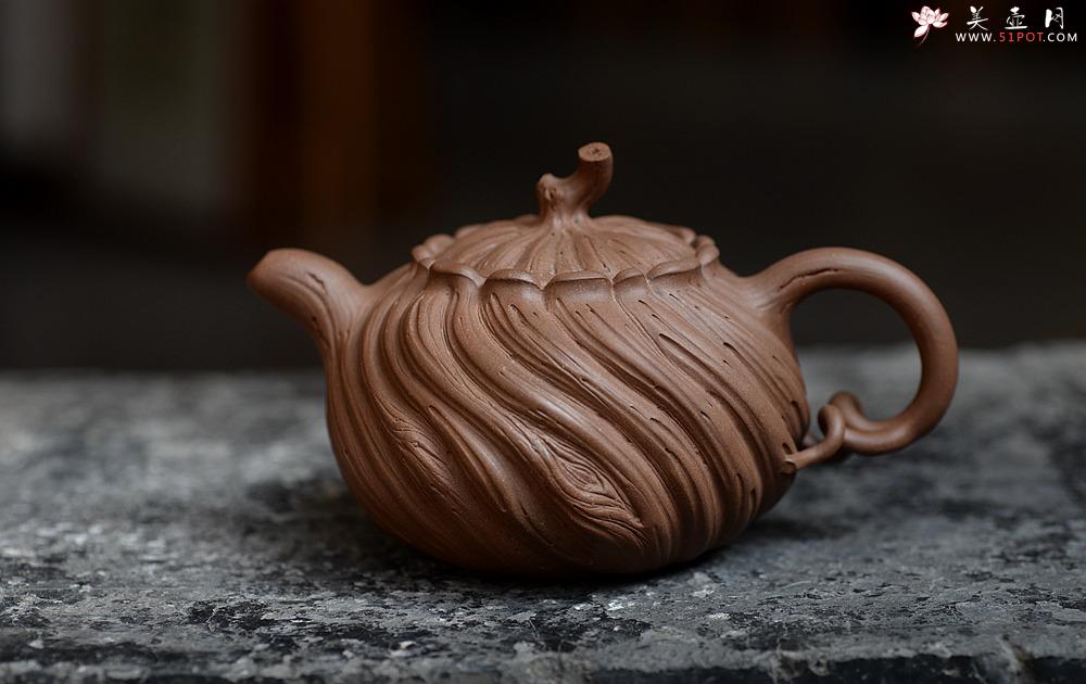 紫砂壶图片：流动的线条 沧桑古朴 岁月波纹~ 柏语 孙伟强张新亚作品 - 美壶网