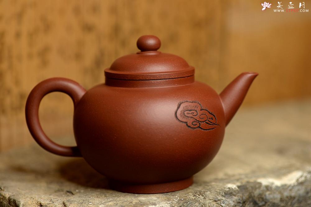 紫砂壶图片：詹黎明全手近作 中书协王俊平装饰 经典光素器考验功力 圆珠 - 美壶网