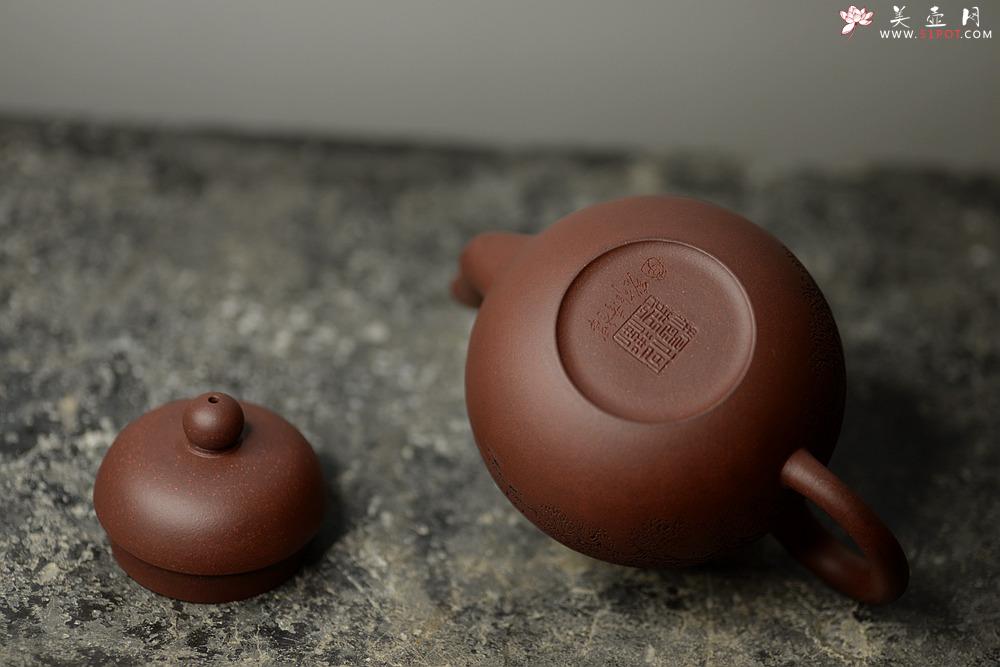 紫砂壶图片：文雅十足 李彦雄精心装饰 传统经典  全手老味思亭 - 美壶网
