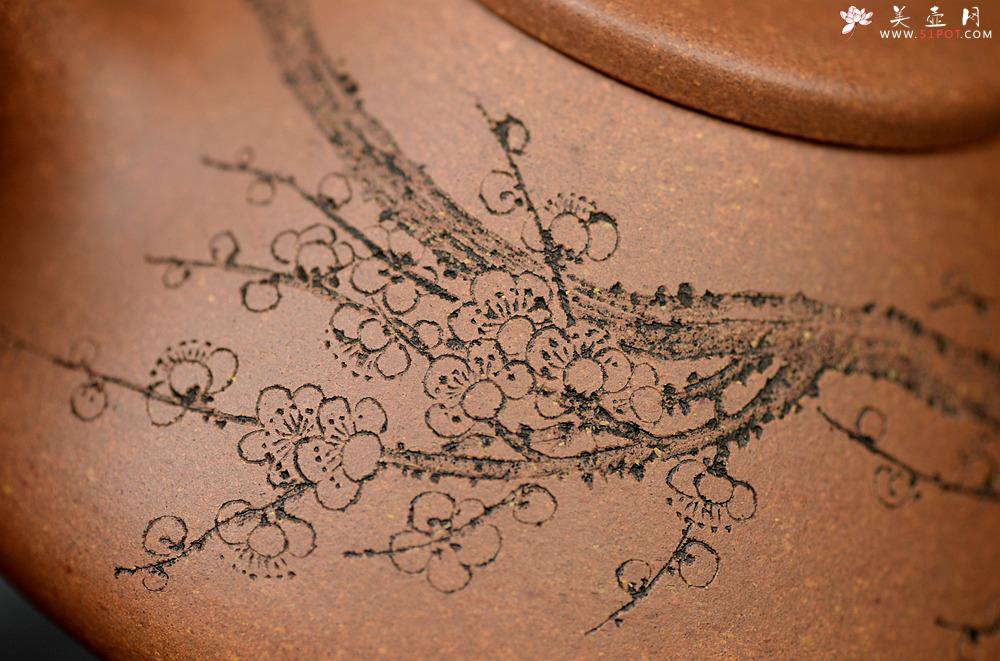 紫砂壶图片：何卫枫 优质段泥全手子冶石瓢 袁德波装饰通景山水 文气十足 - 美壶网