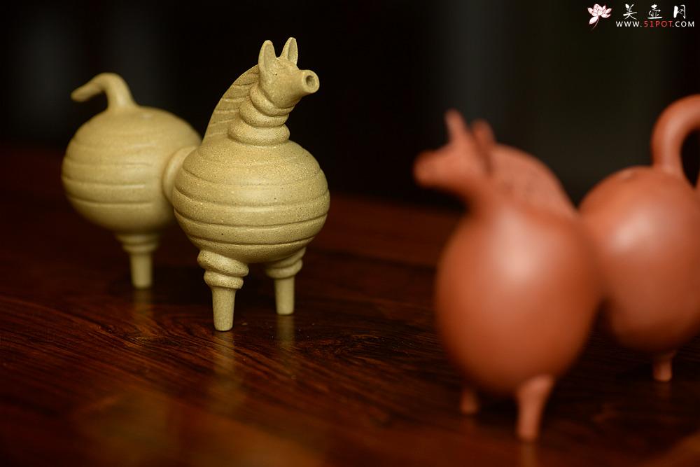 紫砂壶图片：施奇华特色文房茶宠 全手工马 颇有玩味~ - 美壶网