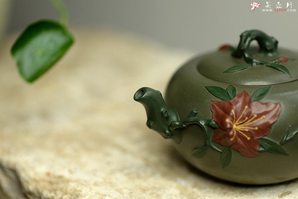 紫砂壶图片：原创作品 孙伟强张新亚合作 映山红 别有风韵~贴叶精湛 - 美壶网