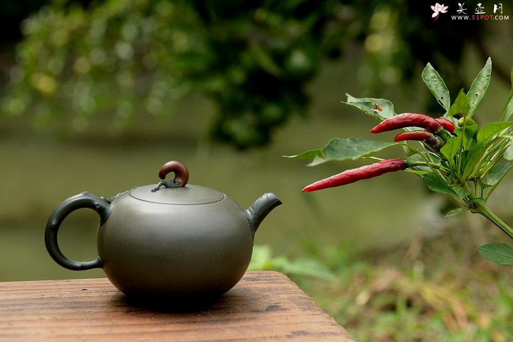 紫砂壶图片：原创作品 孙伟强张新亚合作 辣椒 红红火火 贴叶精湛细腻 - 美壶网