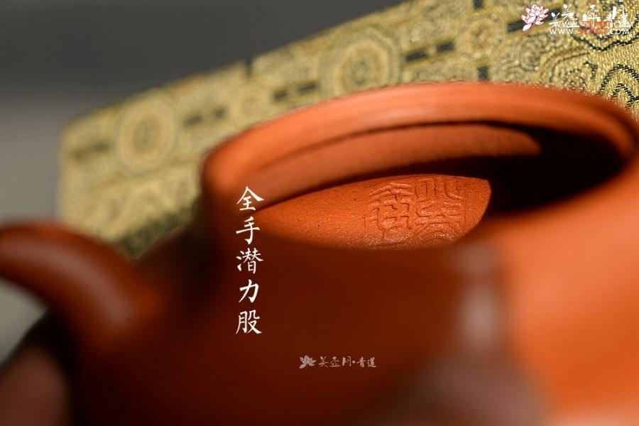 紫砂壶图片：潘小东乙未年新作  精品红降坡 实力作品 行方智圆 全手古韵 - 美壶网