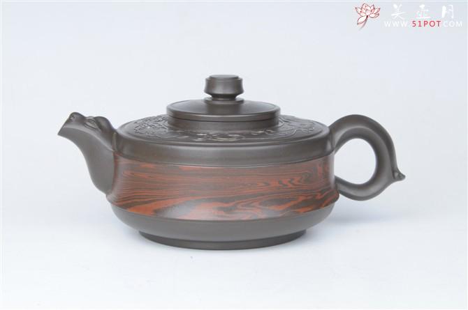 紫砂壶图片:镶银丝螭龙玉璧 - 美壶网