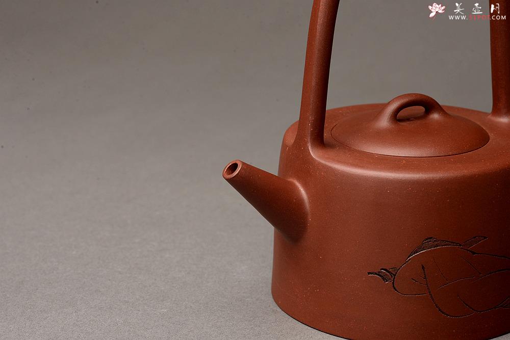 紫砂壶图片：陆逸舟精心装饰 素雅之作 挺拔俊秀 全手曼生提梁  - 美壶网