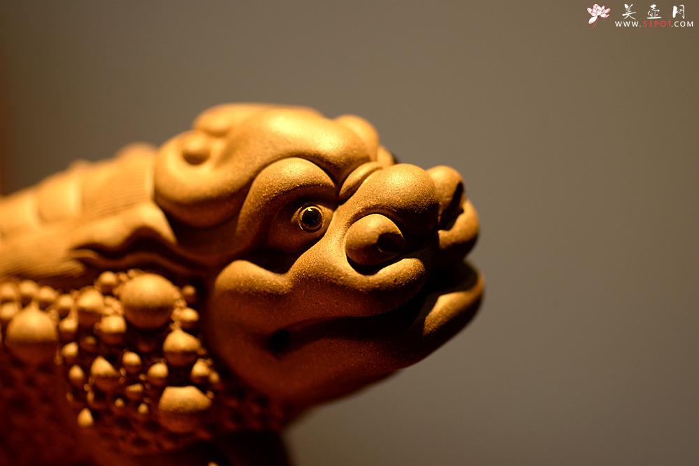 紫砂壶图片：优质段泥 做工精致 镇宅茶宠 - 美壶网