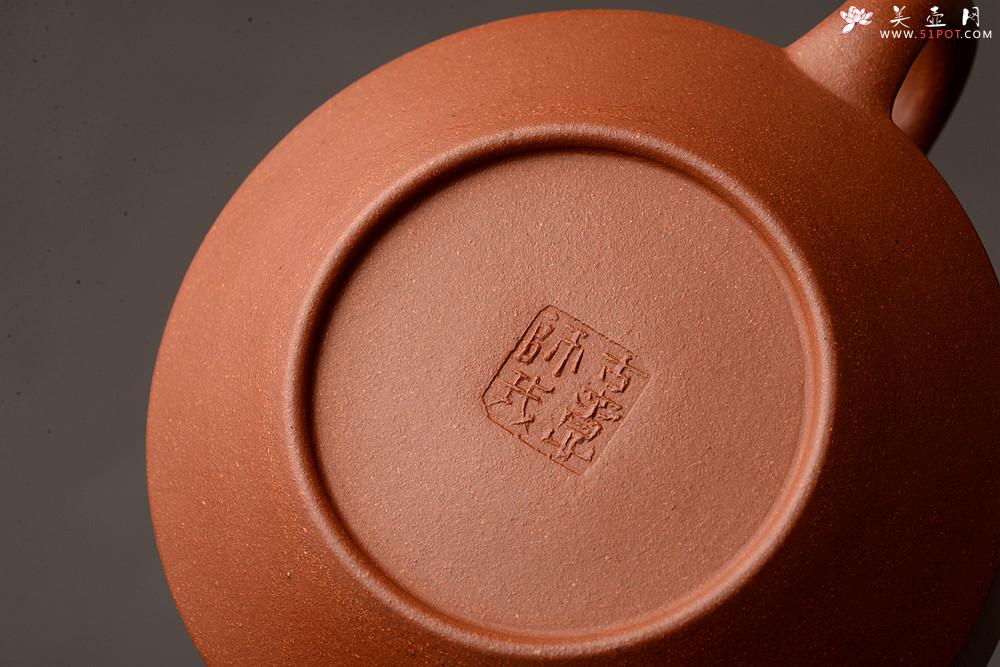 紫砂壶图片：万阗阗作品 国师和石精心装饰瓦当 全手扁石 古味韵长~ - 美壶网