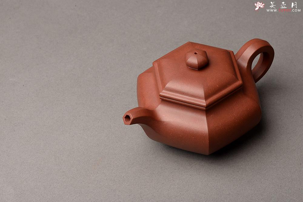 紫砂壶图片： 韧度十足  全手六方仿古  线条挺拔 端方雅正 - 美壶网