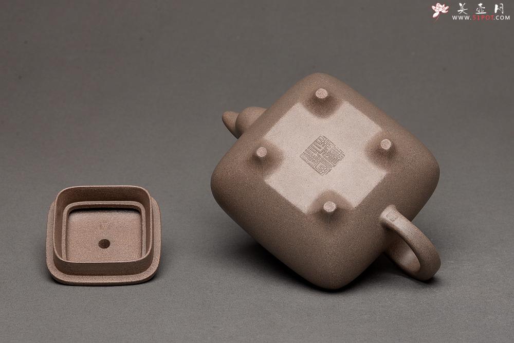 紫砂壶图片：何卫枫最新全手作品  厚重大气 经典传统 老辣传炉 优质青灰泥 - 美壶网