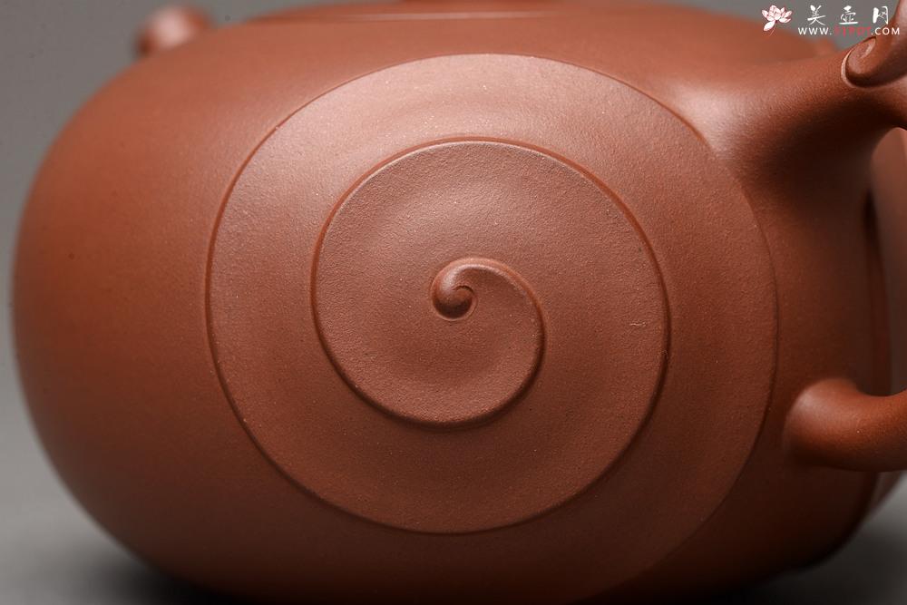 紫砂壶图片：乙未年终全手力作 敦厚可人 处处细节 寓意吉祥 金猪纳福  - 美壶网