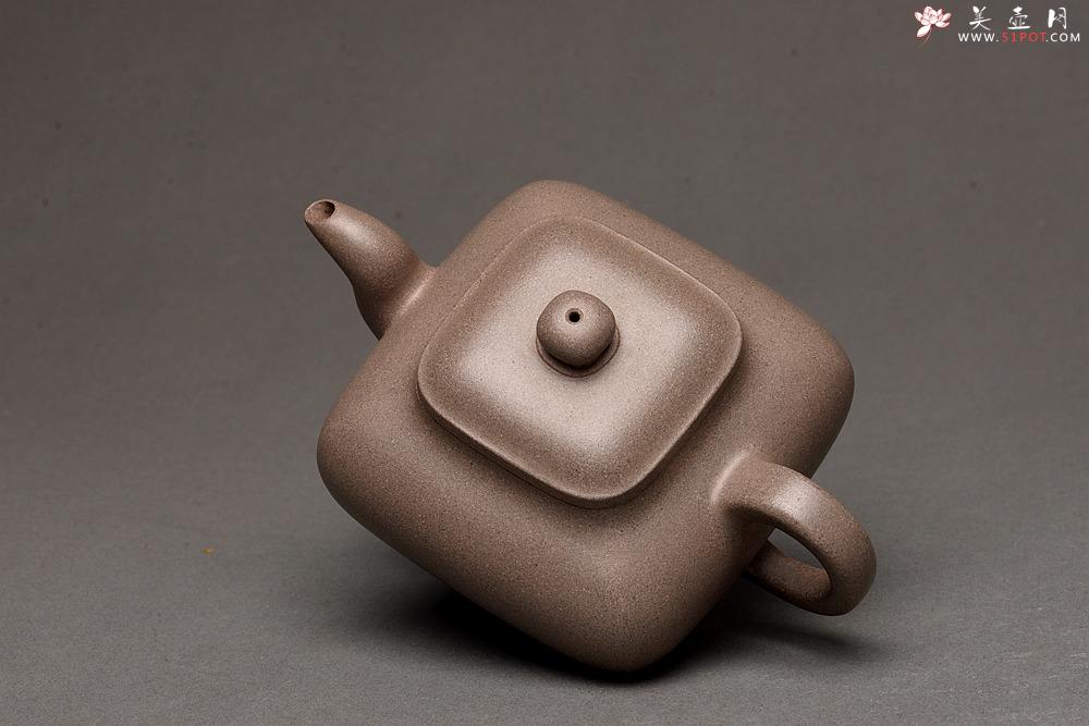 紫砂壶图片：何卫枫最新全手作品  厚重大气 经典传统 老辣传炉 优质青灰泥 - 美壶网
