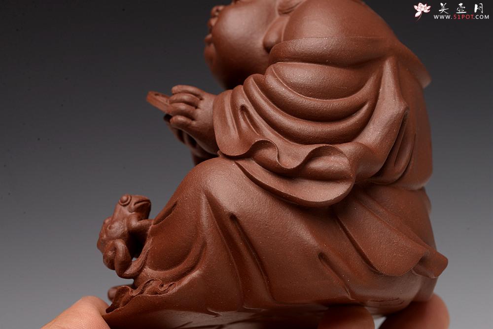 紫砂壶图片：王健徒弟刘祥新作 奢侈用料底槽青 刘海戏金蟾  - 美壶网