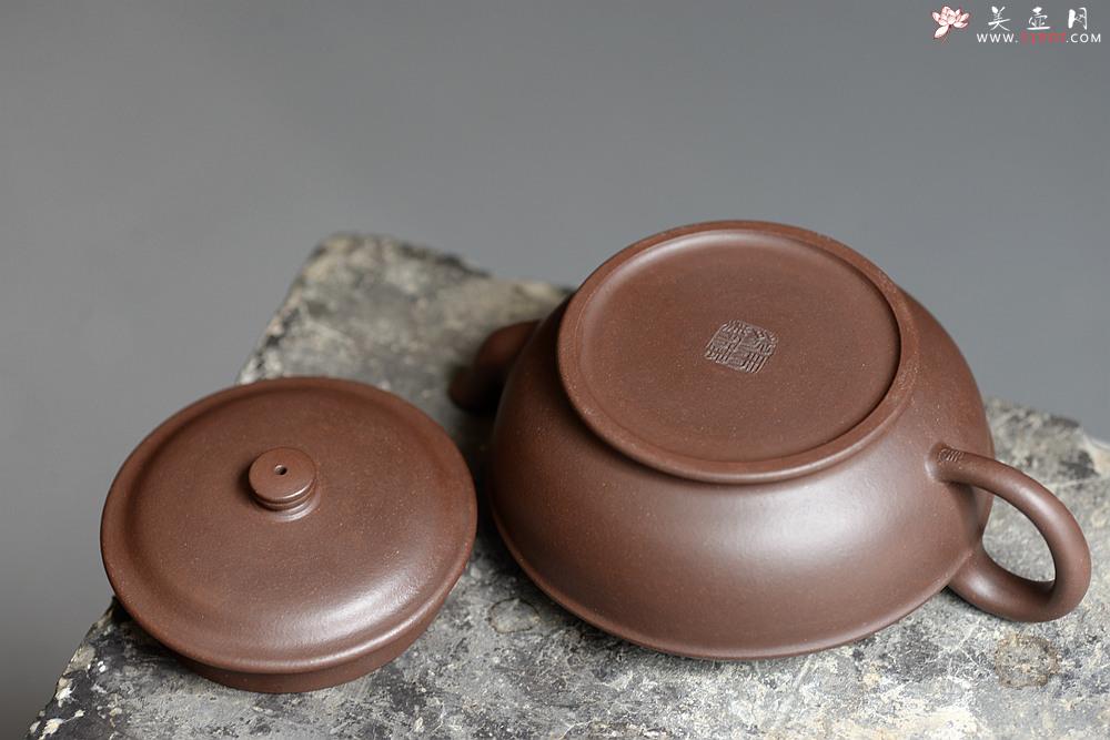 紫砂壶图片：马建鹏丙申春 宋韵 老紫泥 仅2只 做工精致 器形耐品~ - 美壶网