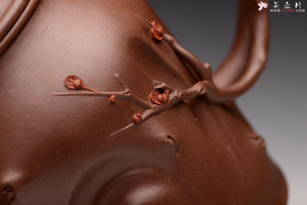 紫砂壶图片： 苍劲之意 古拙之风 单志萍松梅对桩 经典花货题材 - 美壶网