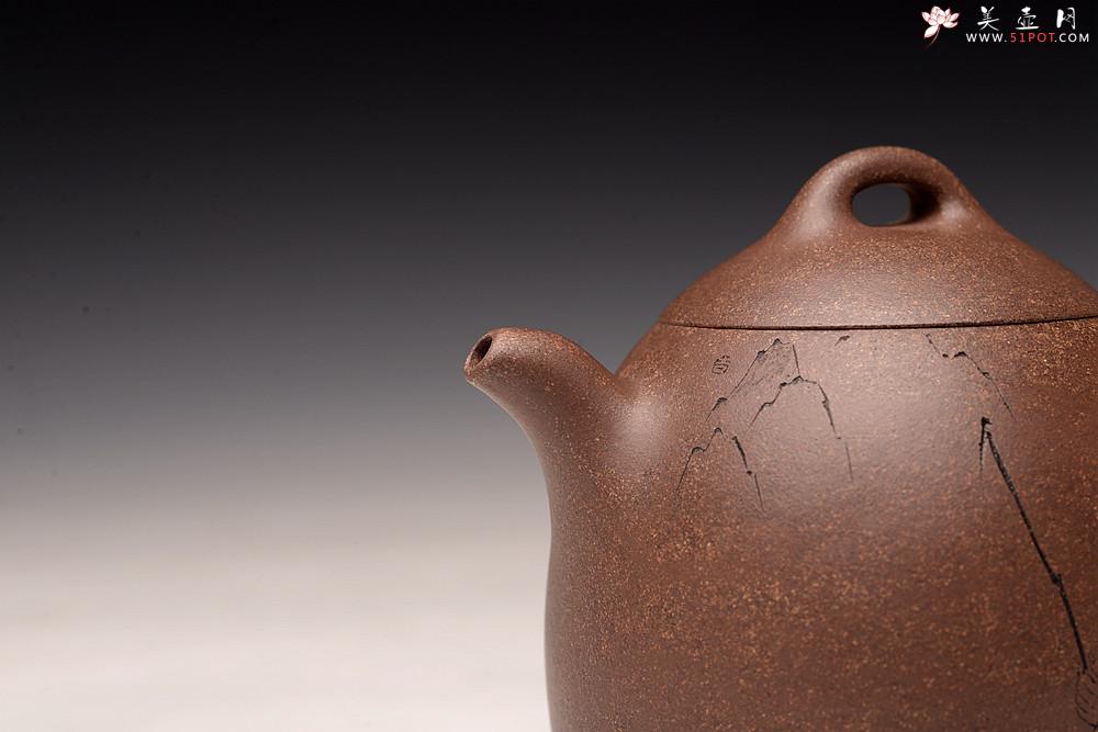 紫砂壶图片：周斌全手新作 朴素敦厚 全手秦权 文气佳品 游心堂主人装饰 油润段泥 - 美壶网