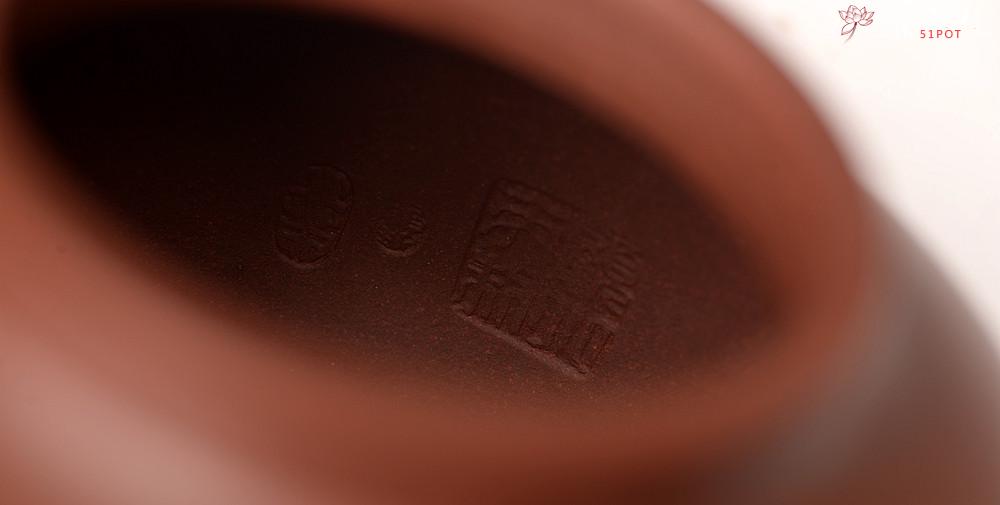 紫砂壶图片：顾小英丙申初夏 全手大亨掇球 优质老紫泥 亭亭玉立 精品佳作 - 美壶网