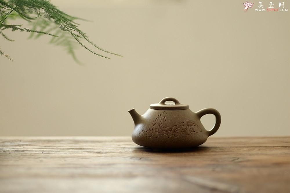 紫砂壶图片：周路健丙申夏全手新作  古意盎然 优质青段 心舟石瓢 陆轶舟文气装饰 - 美壶网