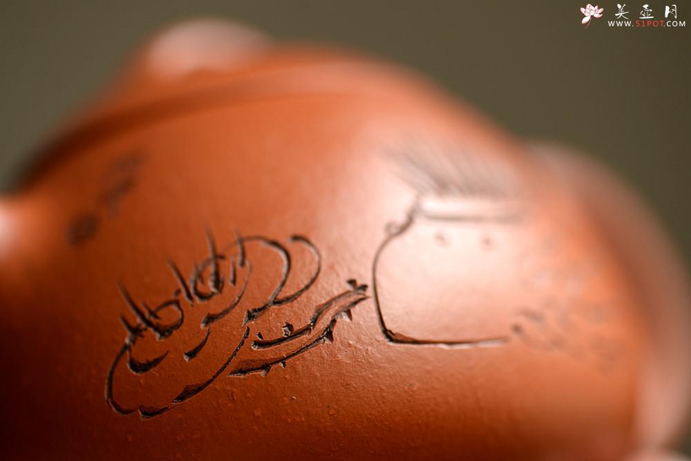 紫砂壶图片：徐亚春丙申夏全手新作 出水暴爽 颇具玩味~ 玉成窑风格小瓢  陆逸舟双刀装饰 - 美壶网