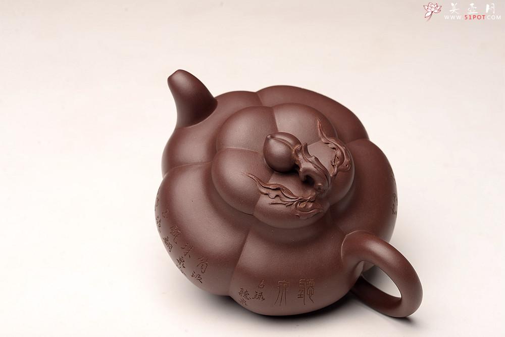 紫砂壶图片：酒虎丙申夏 精品之作 大气磅礴 全手工上合桃 和石装饰 珍藏 - 美壶网