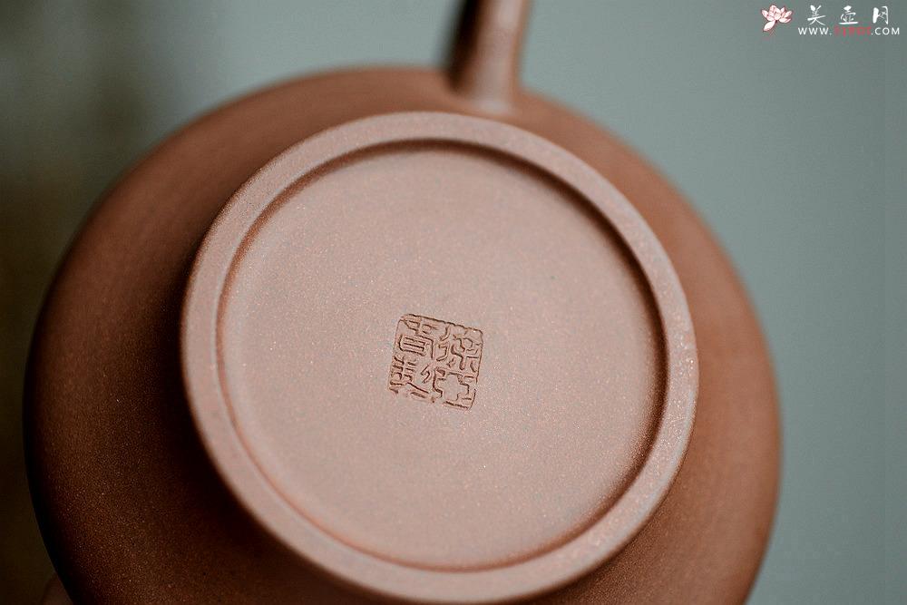 紫砂壶图片：线条流畅 实用经典 文气之作  虚扁 - 美壶网