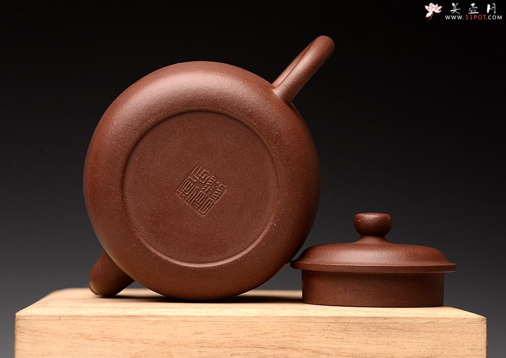 紫砂壶图片：詹黎明全手新作 古朴稳重 全手圆钟 由王俊平精心装饰 - 美壶网