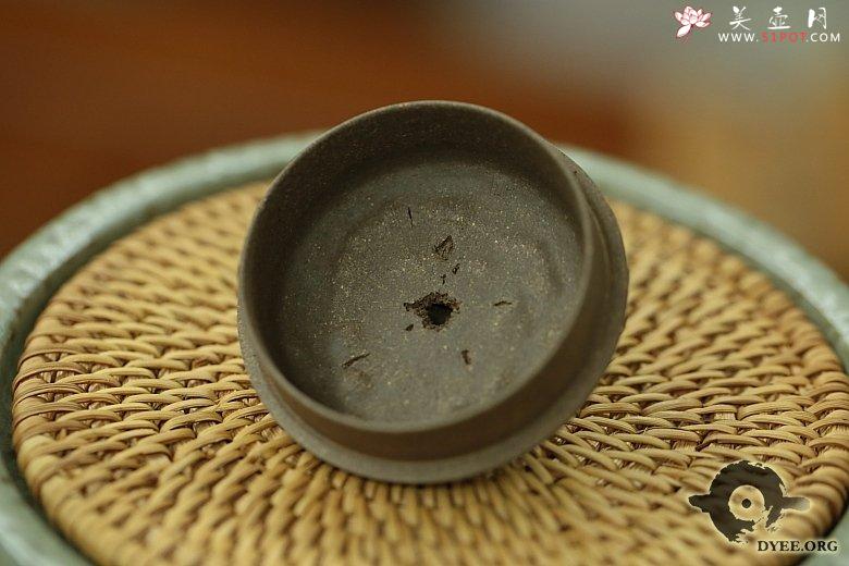 紫砂壶图片：金蟾龚春欣赏 - 美壶网