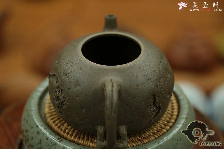 紫砂壶图片：金蟾龚春欣赏 - 美壶网