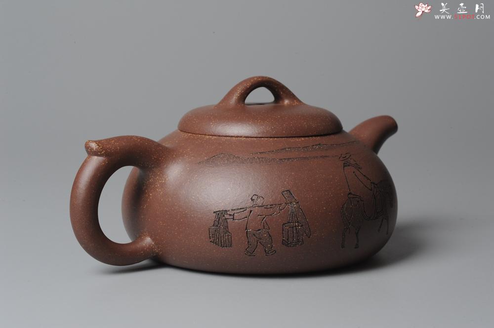 紫砂壶图片：文气装饰 饱满敦厚 扁腹 - 美壶网