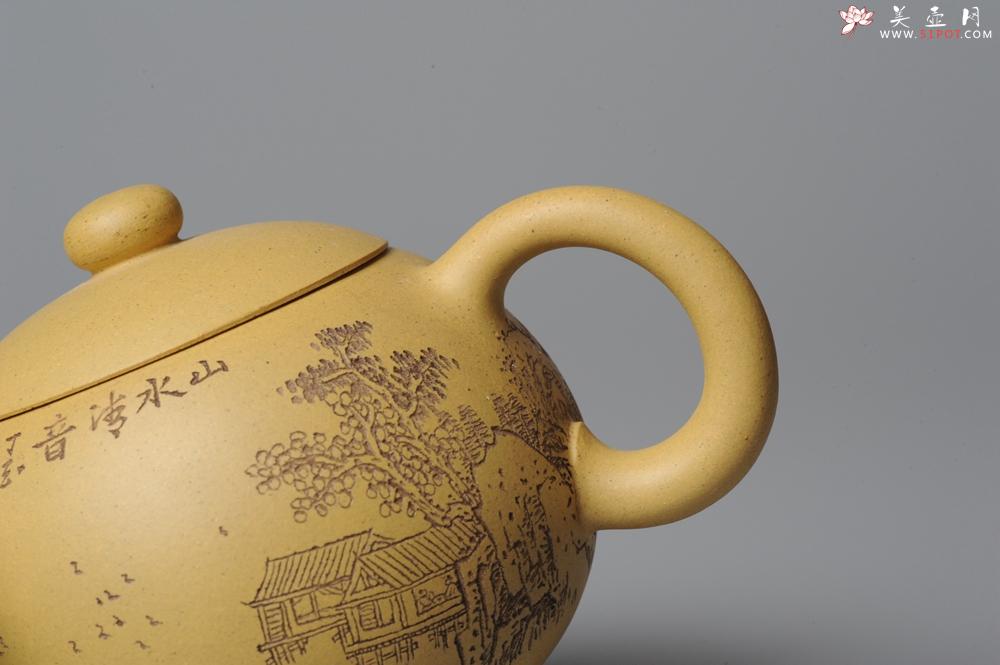 紫砂壶图片:助工袁德波精心装饰通景山水 双助工联袂西施壶 - 美壶网