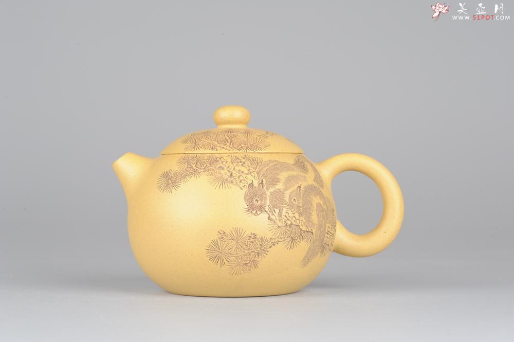 紫砂壶图片：国助唐文本绿西施  端庄 助工袁德波装饰  - 美壶网