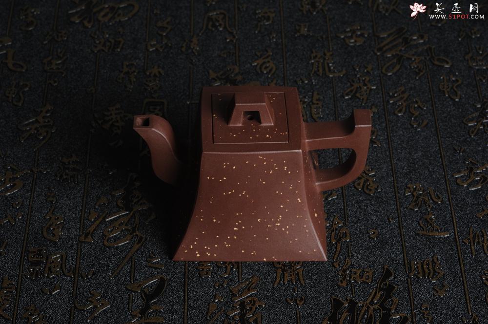 紫砂壶图片：美壶特惠 全手工四方镶制铺砂方钟 一气呵成 口盖完美无暇 未整过口 不露砂 - 美壶网