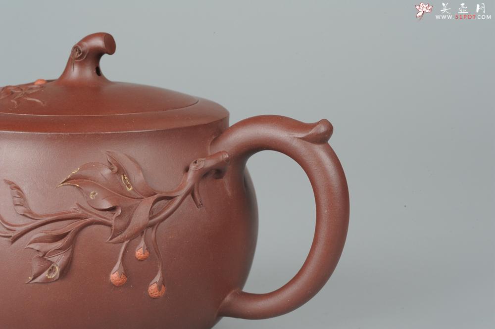 紫砂壶图片：精品花货 事事如意 贴花草莓技艺精湛 - 美壶网
