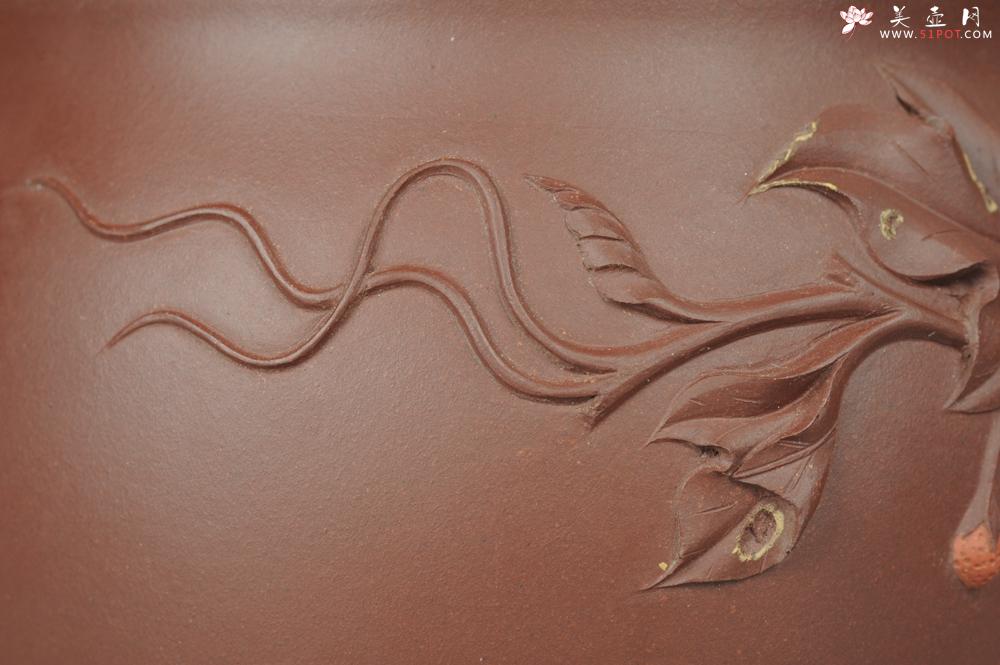 紫砂壶图片：精品花货 事事如意 贴花草莓技艺精湛 - 美壶网