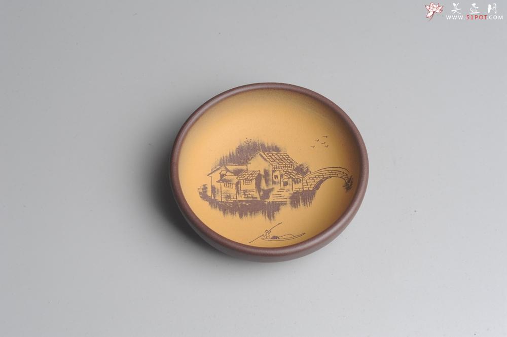 紫砂壶图片：美杯特惠 精品山水杯款式二 紫泥粉段泥 各不同^_^好玩 直径8.7cm - 美壶网