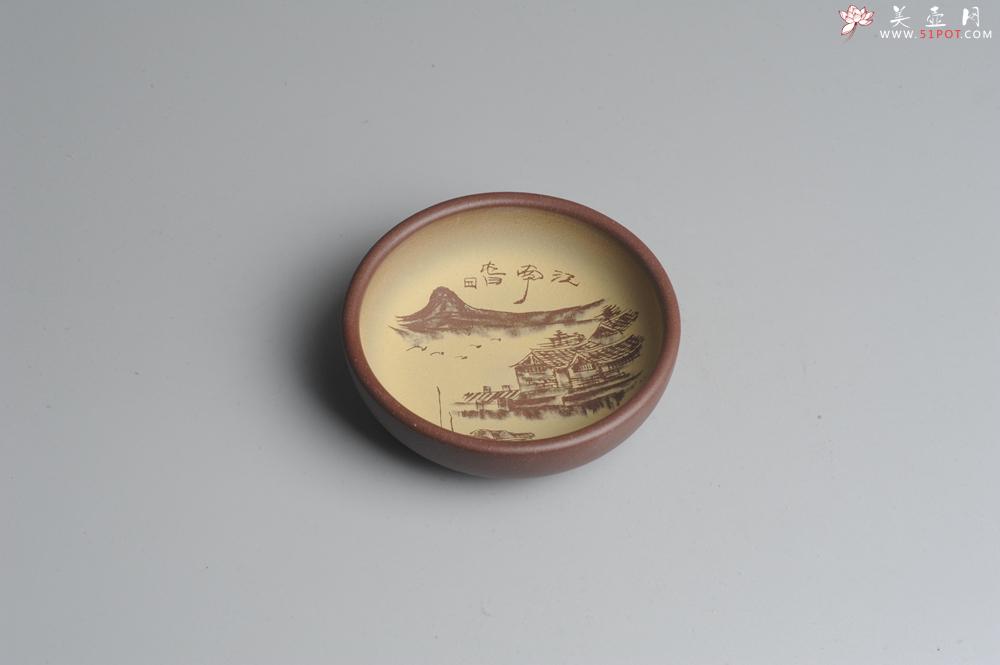 紫砂壶图片：美杯特惠 精品山水杯 醉江南 紫泥粉段泥 各不同^_^好玩 直径8.7cm - 美壶网