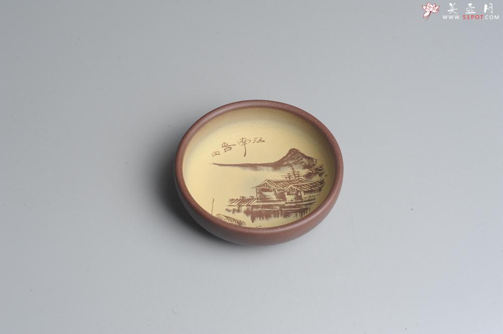 紫砂壶图片：美杯特惠 精品山水杯 醉江南 紫泥粉段泥 各不同^_^好玩 直径8.7cm - 美壶网