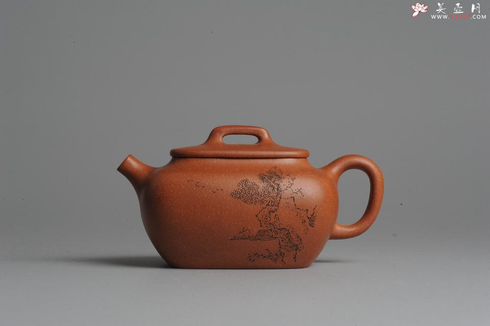 紫砂壶图片：美壶回馈 特惠小四方 一捺底 装饰文气 油润的降坡泥 - 美壶网