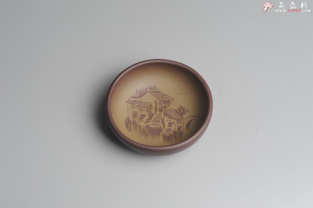 紫砂壶图片:美杯特惠 精品山水杯款式三 紫泥粉段泥 各不同^_^好玩 直径8.7cm - 美壶网