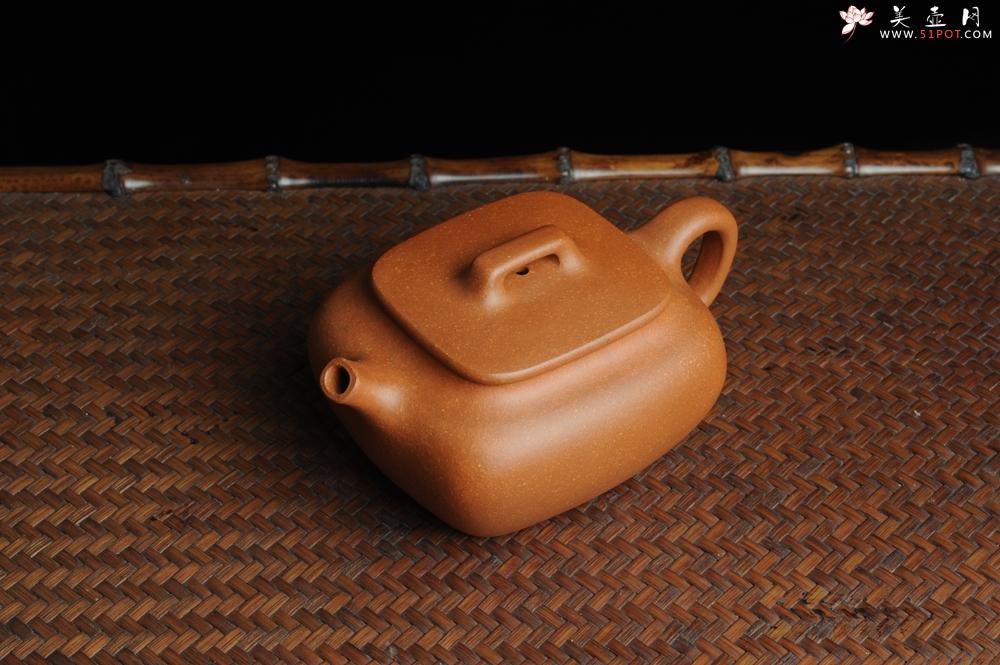 紫砂壶图片：美壶回馈 特惠小四方 一捺底 非常油润的降坡泥 - 美壶网