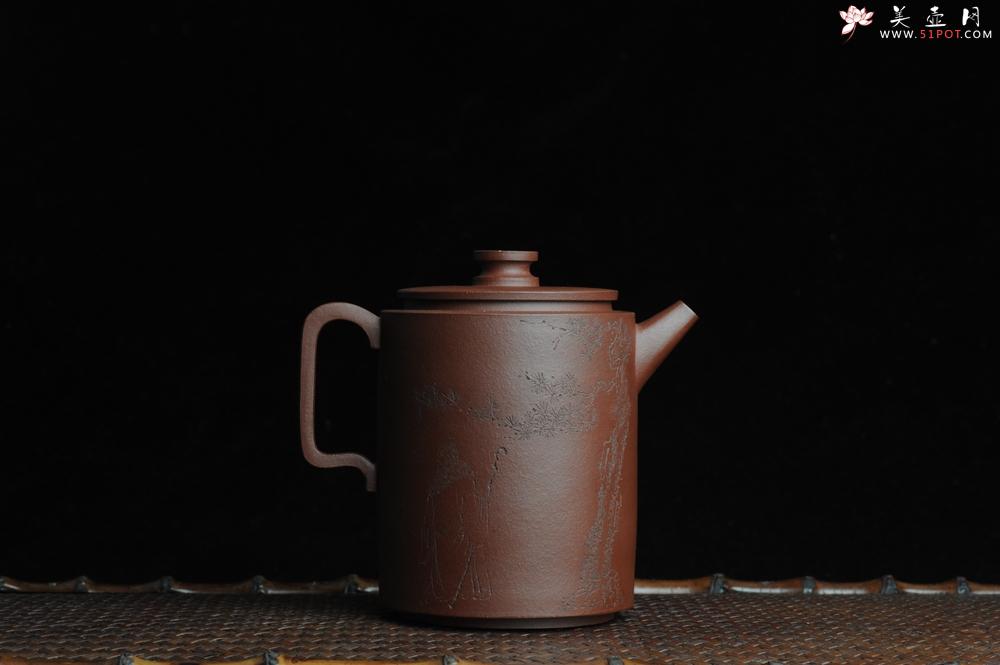 紫砂壶图片：美壶特惠 精品圆础 助工俞霞即兴装饰 品茶但得水山峡 美酒何须斗十千 - 美壶网