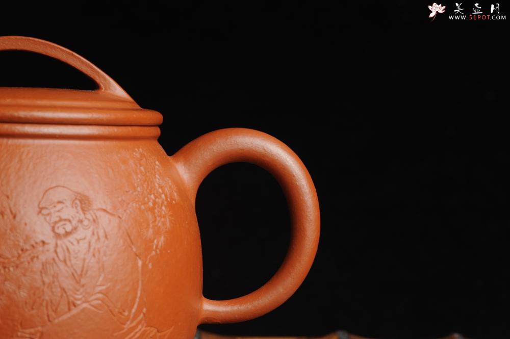 紫砂壶图片：优质赵庄朱泥全手工汉瓦 方健双刀文气装饰悟道罗汉图 - 美壶网